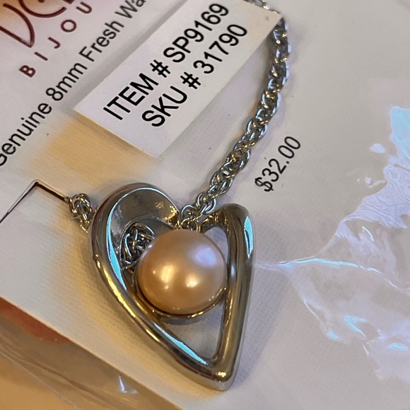 Genuine 8mm Fresh Water Pearl Silver Tone Heart Pendant 18" Adjustable Rope - Picture 6 of 8